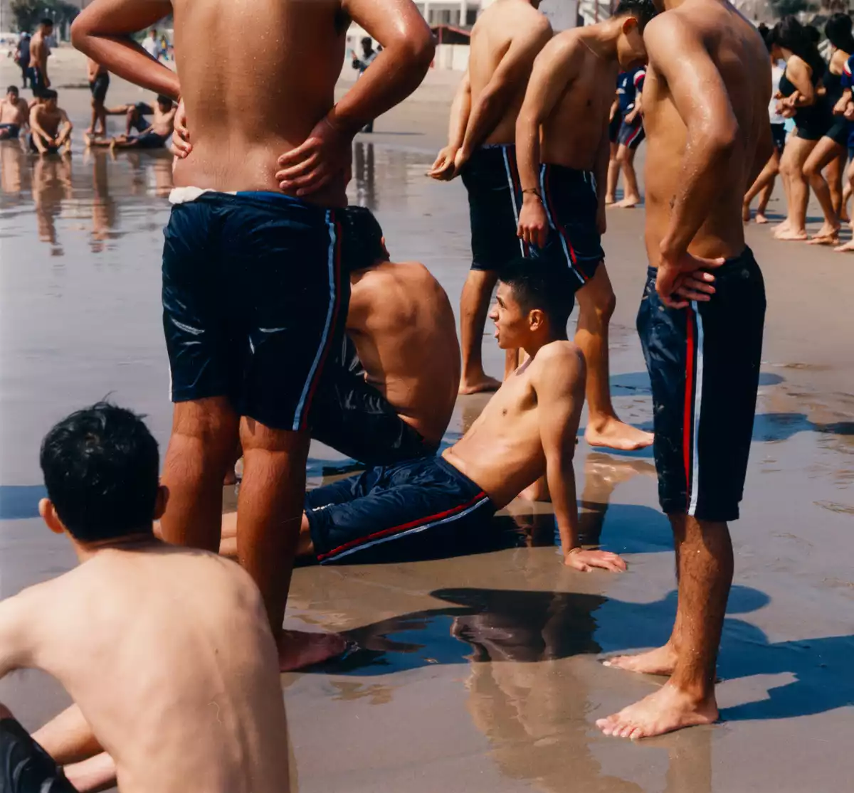 Le photographe Raul Guillermo est un photographe de reportage et de mode. Il travaille la photographie à la fois en argentique et en numérique. Il travaille beaucoup sur la couleur.